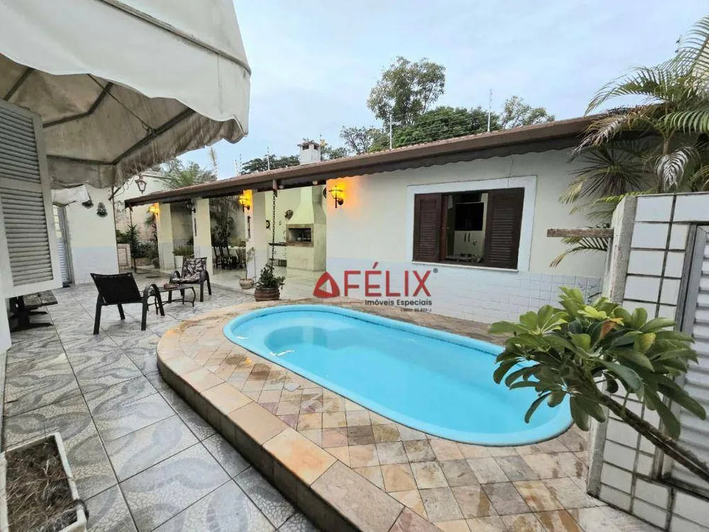 Casa, 3 quartos, 210 m² - Foto 1