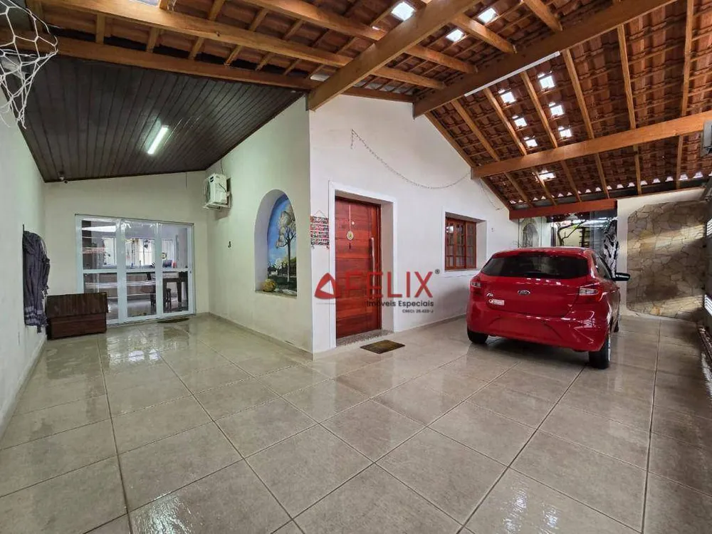 Casa, 3 quartos, 210 m² - Foto 2
