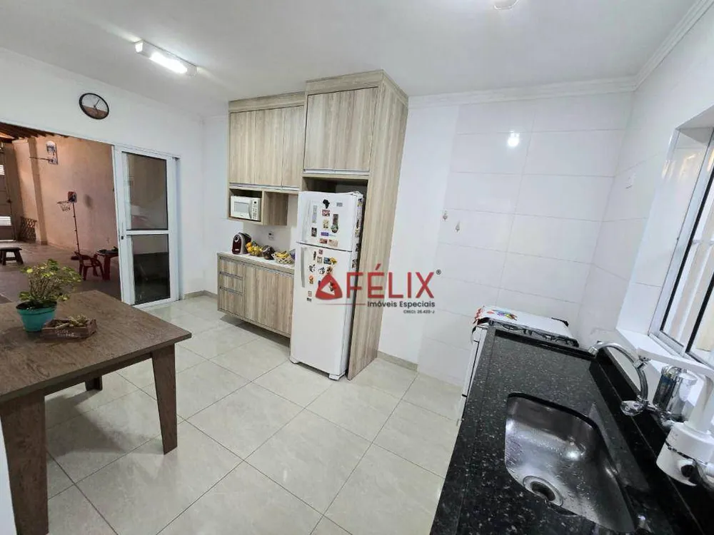 Casa, 3 quartos, 210 m² - Foto 7