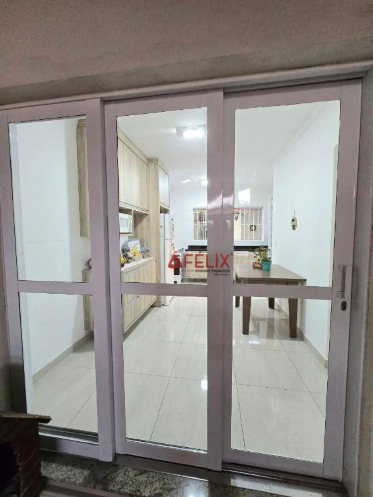 Casa, 3 quartos, 210 m² - Foto 3