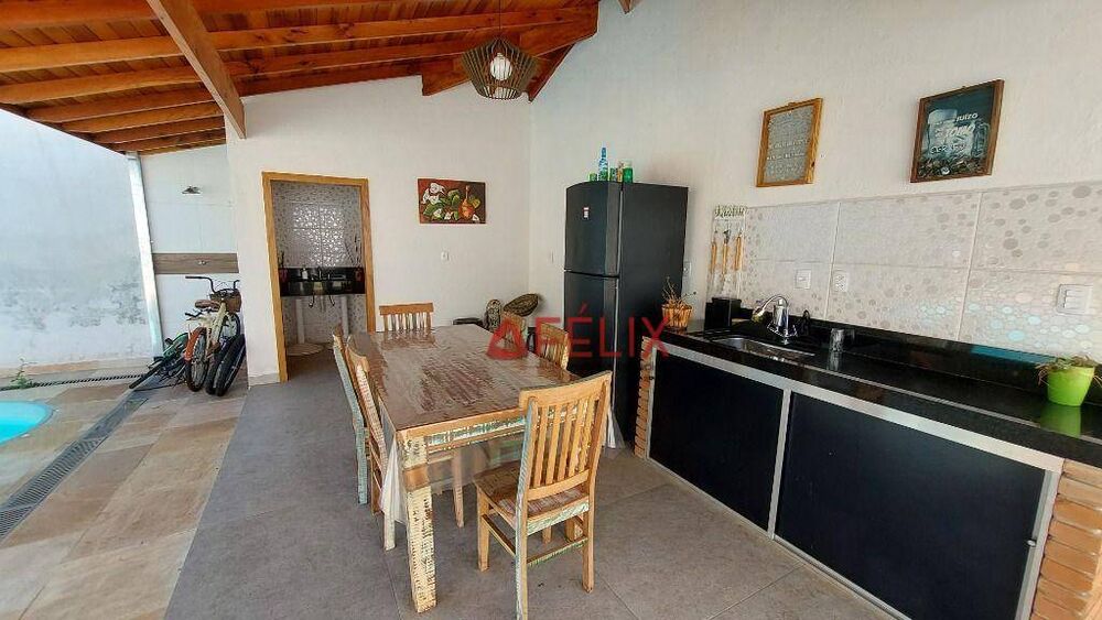 Casa, 3 quartos, 377 m² - Foto 1