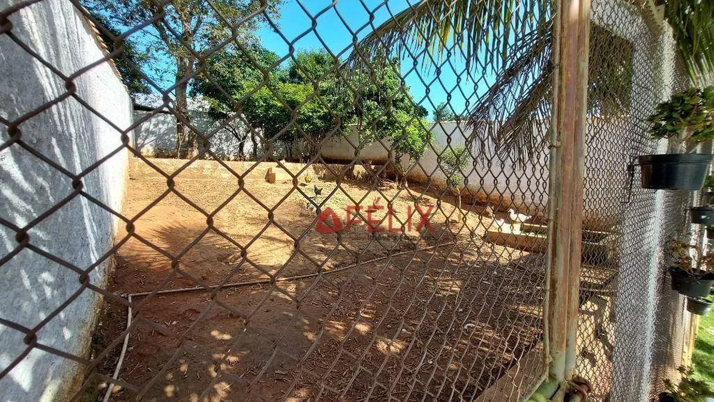 Casa, 3 quartos, 377 m² - Foto 2