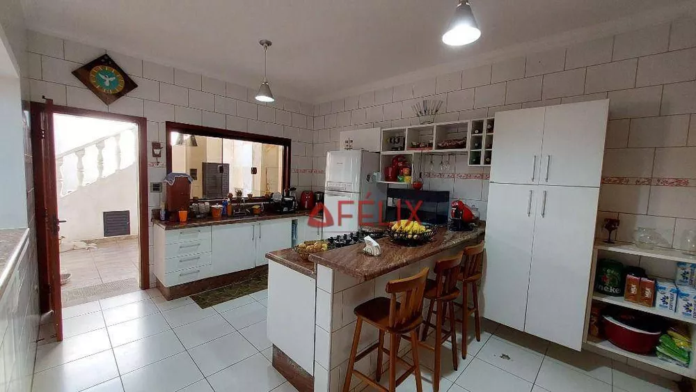 Casa, 3 quartos, 377 m² - Foto 20