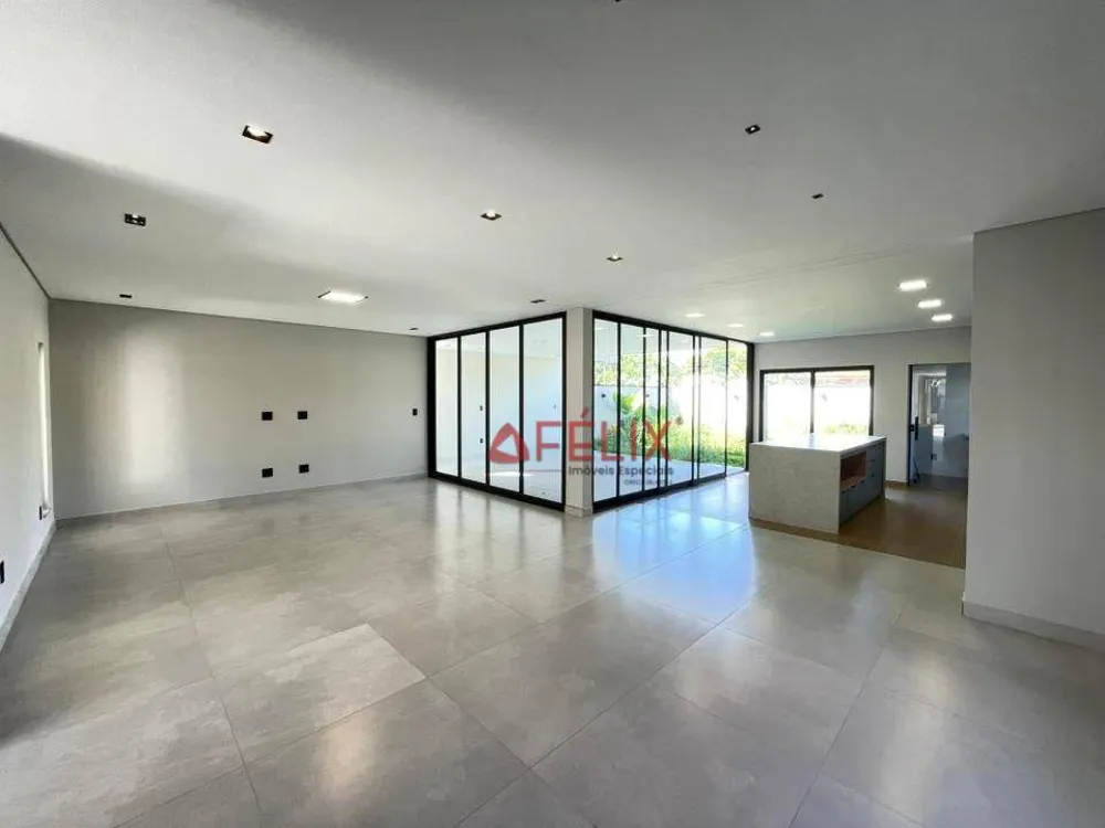Sobrado, 3 quartos, 263 m² - Foto 1