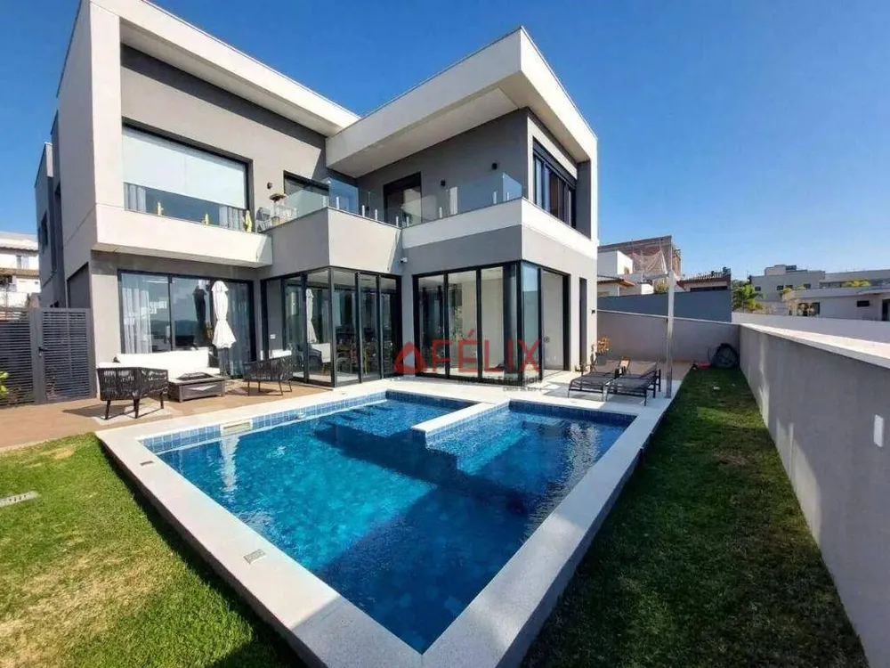 Sobrado, 4 quartos, 394 m² - Foto 1