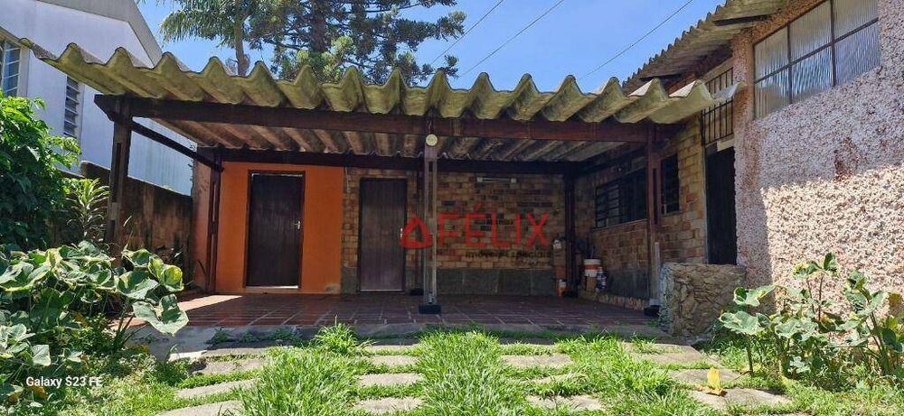 Casa, 4 quartos, 230 m² - Foto 1