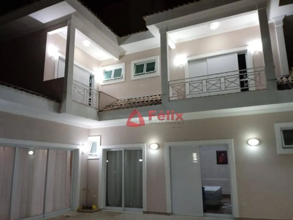 Sobrado, 3 quartos, 306 m² - Foto 1