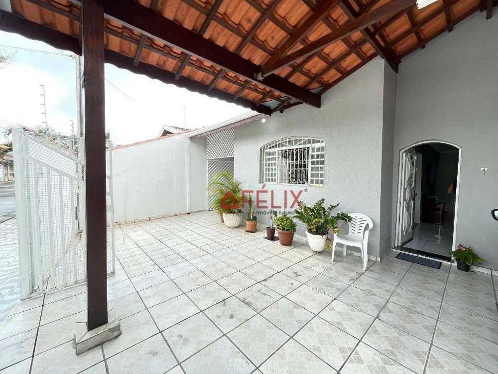 Casa, 3 quartos, 200 m² - Foto 1