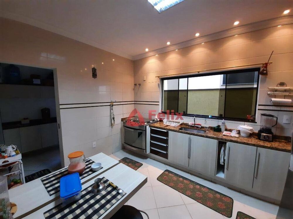 Sobrado, 3 quartos, 300 m² - Foto 4