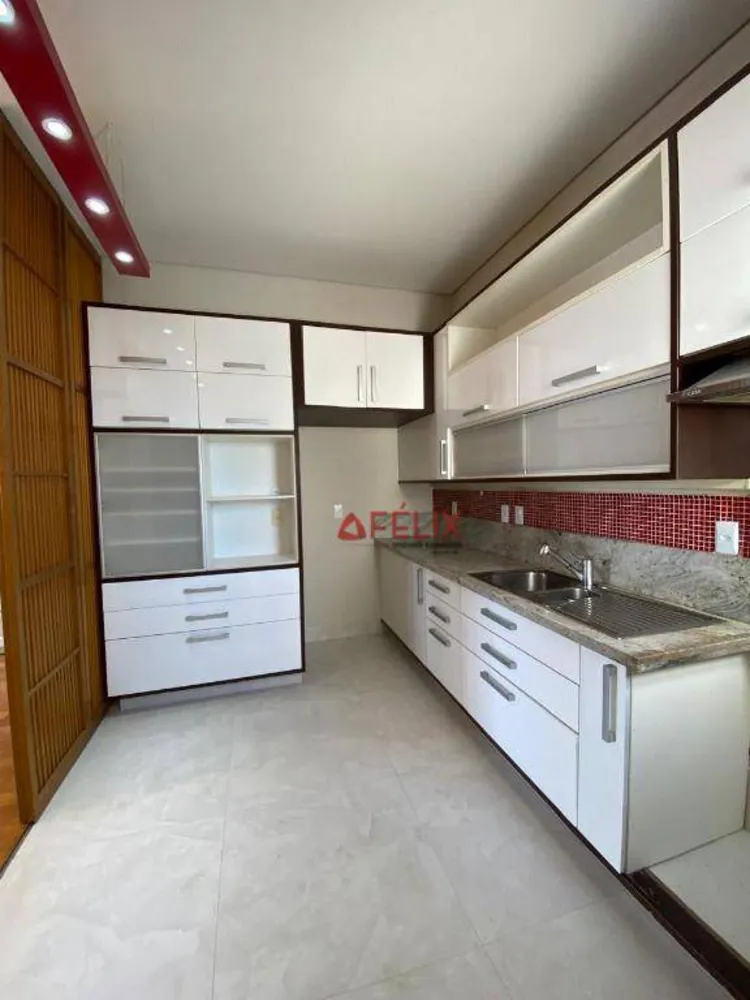Cobertura, 3 quartos, 235 m² - Foto 3