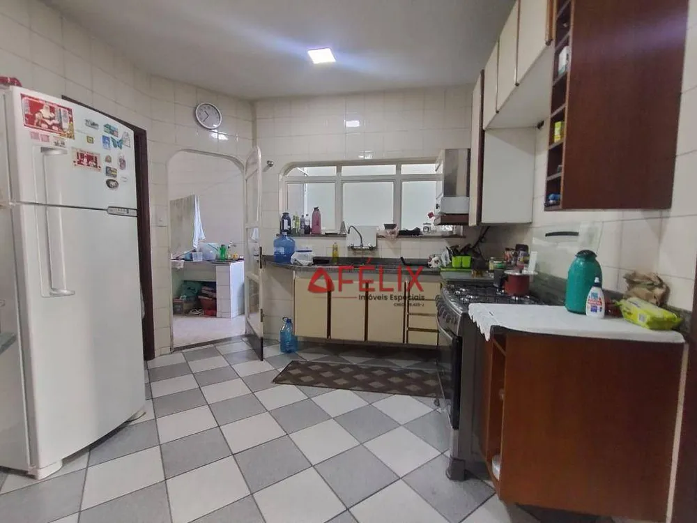 Sobrado, 5 quartos, 262 m² - Foto 2