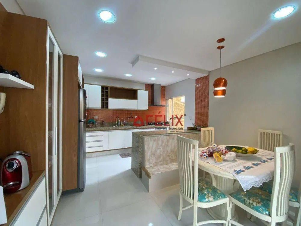 Casa, 3 quartos, 289 m² - Foto 10