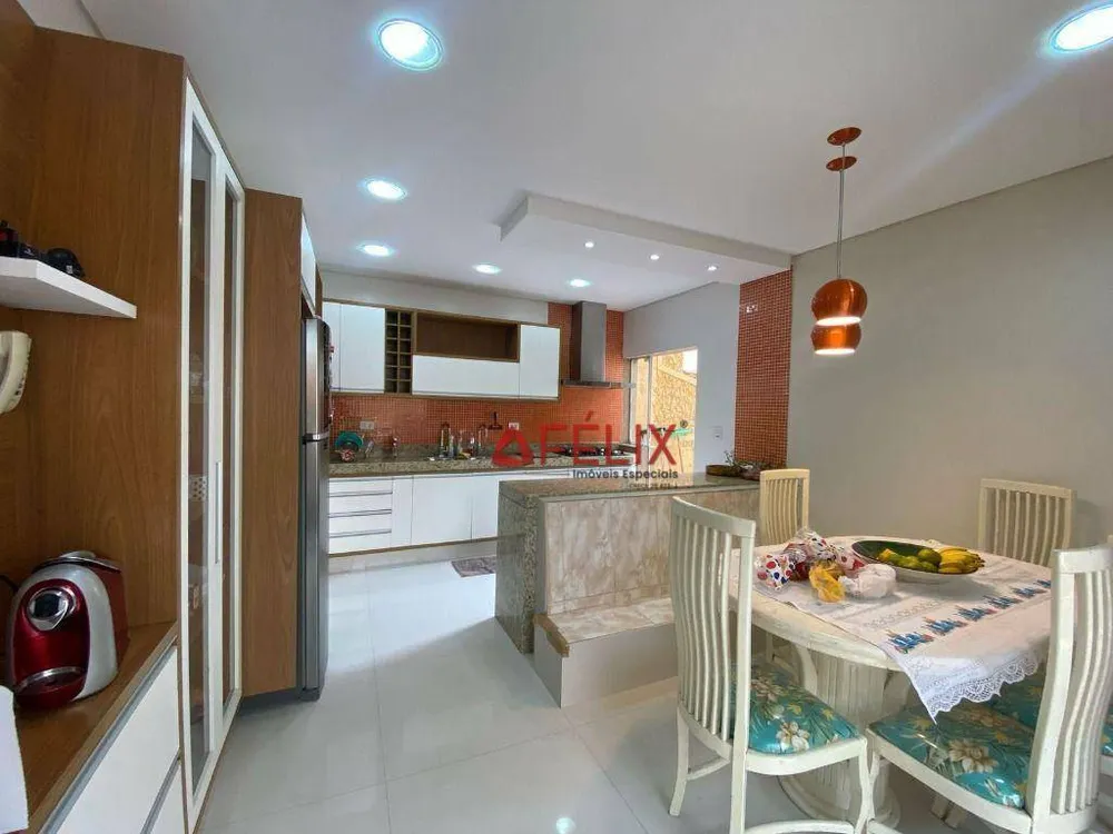 Casa, 3 quartos, 289 m² - Foto 11