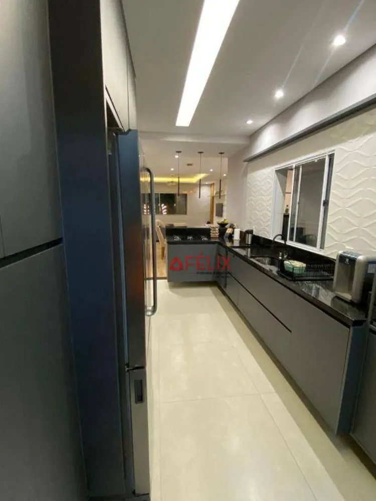 Casa, 4 quartos, 230 m² - Foto 4