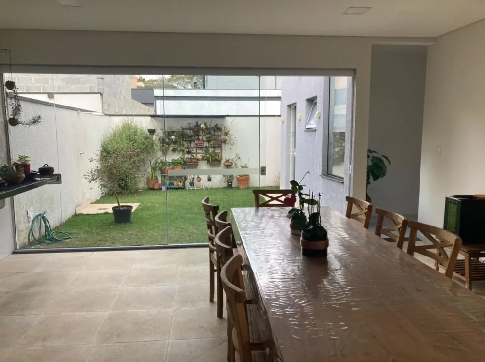 Sobrado, 4 quartos, 257 m² - Foto 1