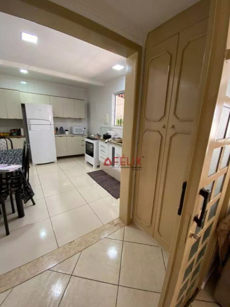 Casa, 3 quartos, 188 m² - Foto 5