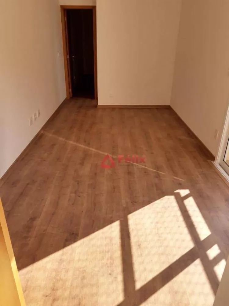 Apartamento à venda com 1 quarto, 42m² - Foto 2