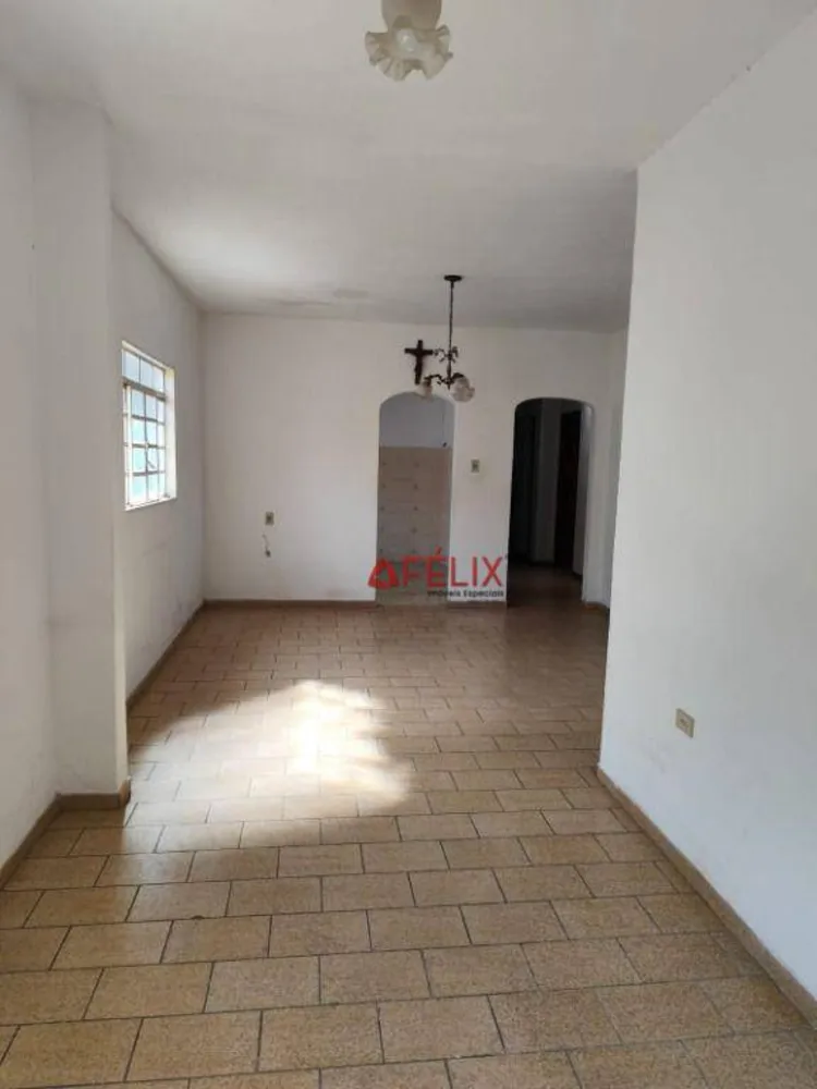 Casa, 3 quartos, 216 m² - Foto 2