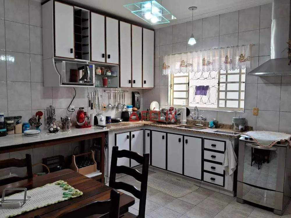 Casa, 3 quartos, 100 m² - Foto 1