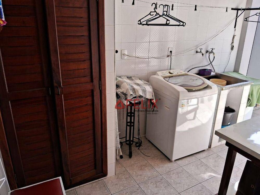 Casa à venda com 3 quartos, 100m² - Foto 4