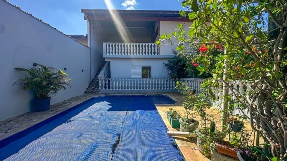 Casa, 4 quartos, 305 m² - Foto 1