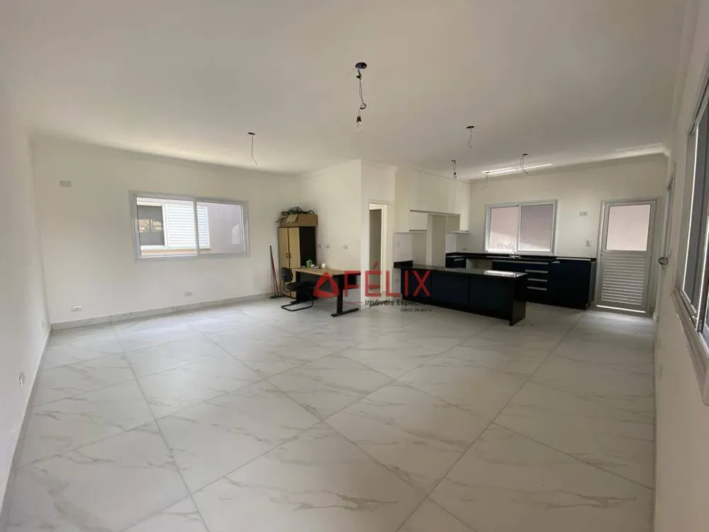 Casa, 3 quartos, 205 m² - Foto 3