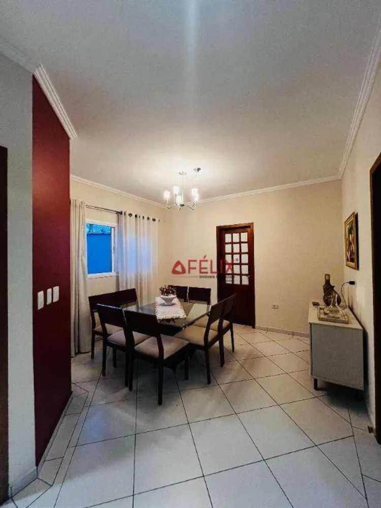 Sobrado, 3 quartos, 220 m² - Foto 1