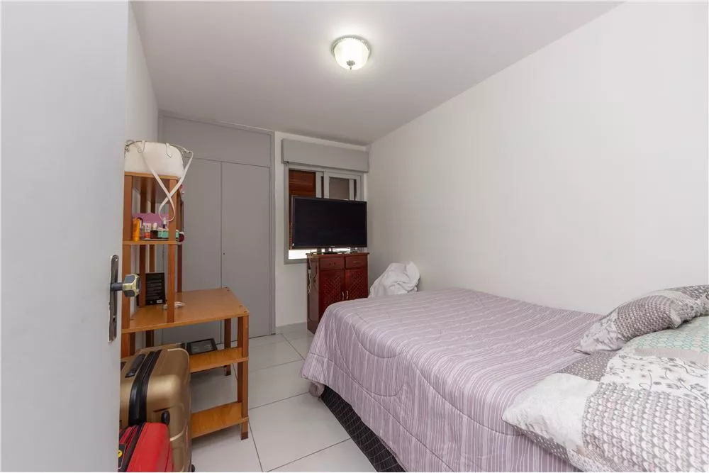 Apartamento à venda com 2 quartos, 70m² - Foto 15