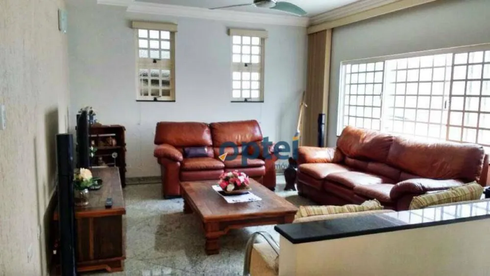 Sobrado, 4 quartos, 233 m² - Foto 1