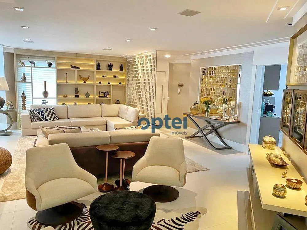 Apartamento, 3 quartos, 300 m² - Foto 1