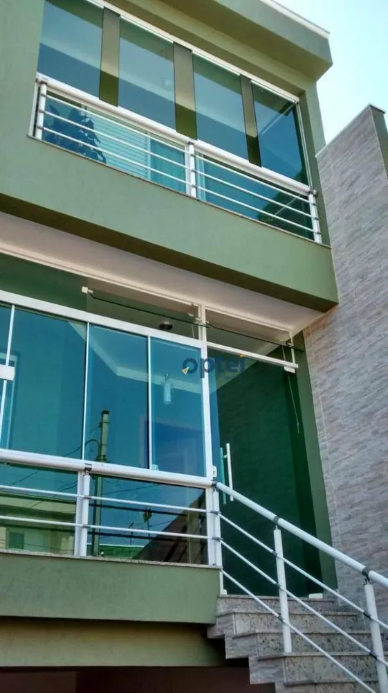 Sobrado, 3 quartos, 215 m² - Foto 1