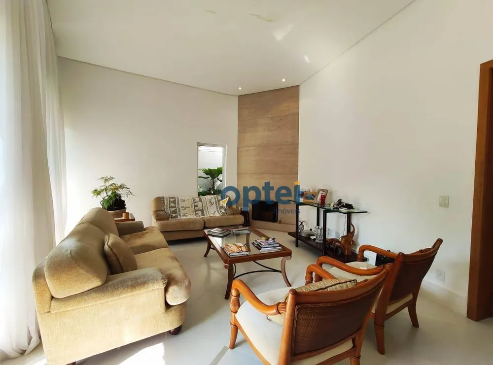 Casa, 4 quartos, 250 m² - Foto 1