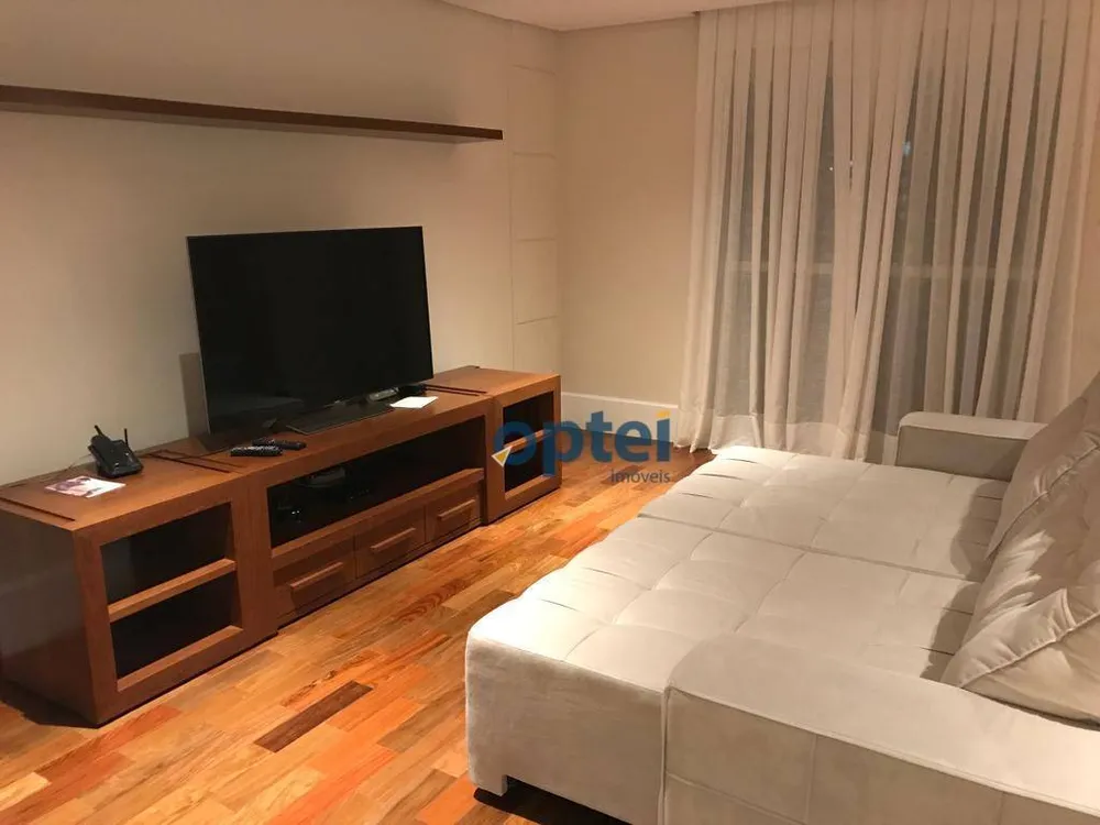 Apartamento, 3 quartos, 221 m² - Foto 1