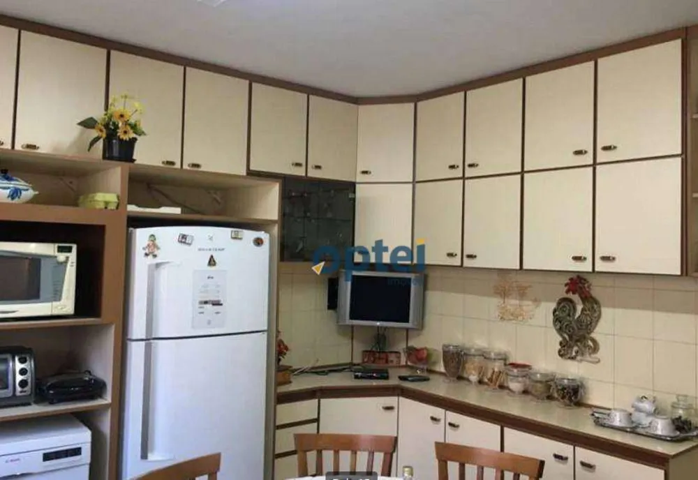 Casa, 3 quartos, 261 m² - Foto 2