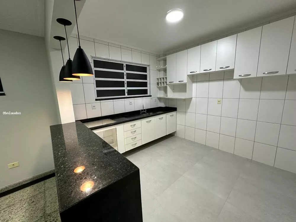 Sobrado à venda com 3 quartos, 145m² - Foto 1