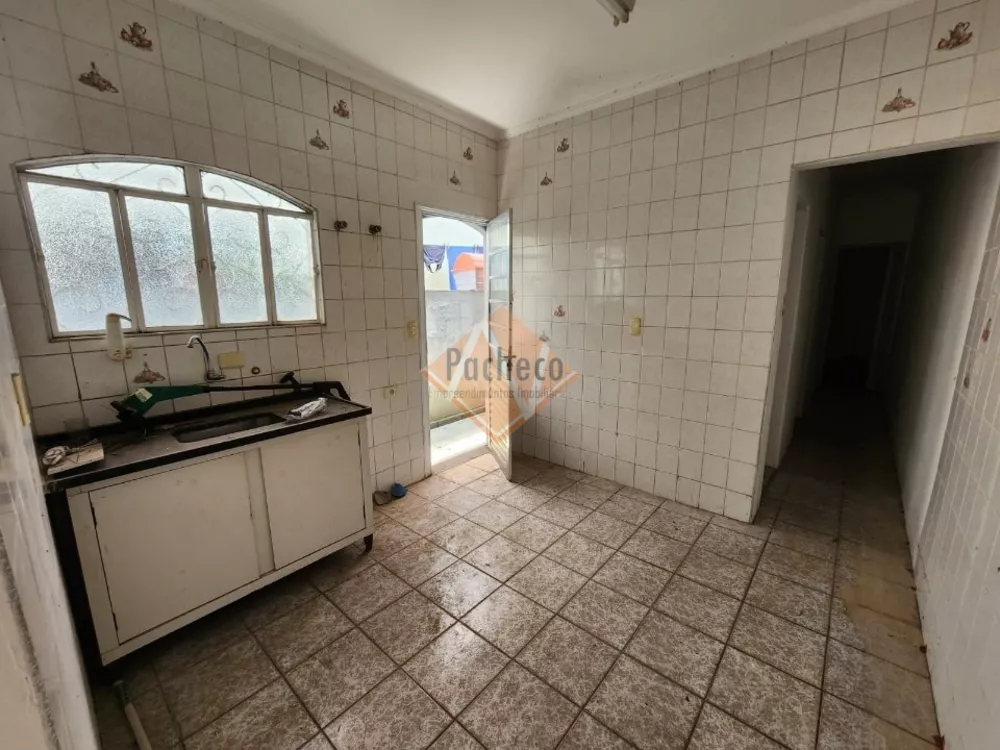 Casa à venda com 2 quartos, 80m² - Foto 4