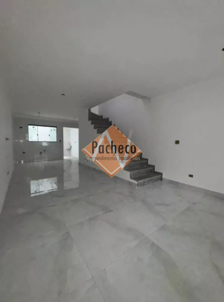 Sobrado à venda com 3 quartos, 120m² - Foto 2