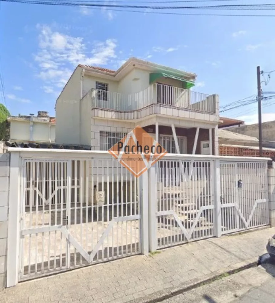 Sobrado à venda com 5 quartos, 200m² - Foto 1