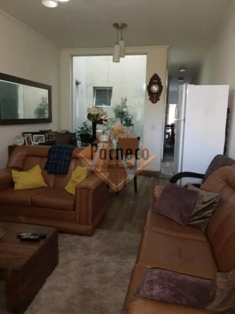 Sobrado à venda com 3 quartos, 130m² - Foto 1