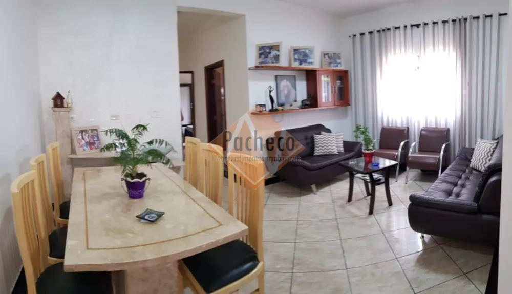 Casa à venda com 4 quartos, 142m² - Foto 1