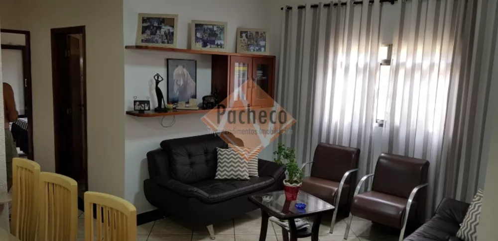 Casa à venda com 4 quartos, 142m² - Foto 4