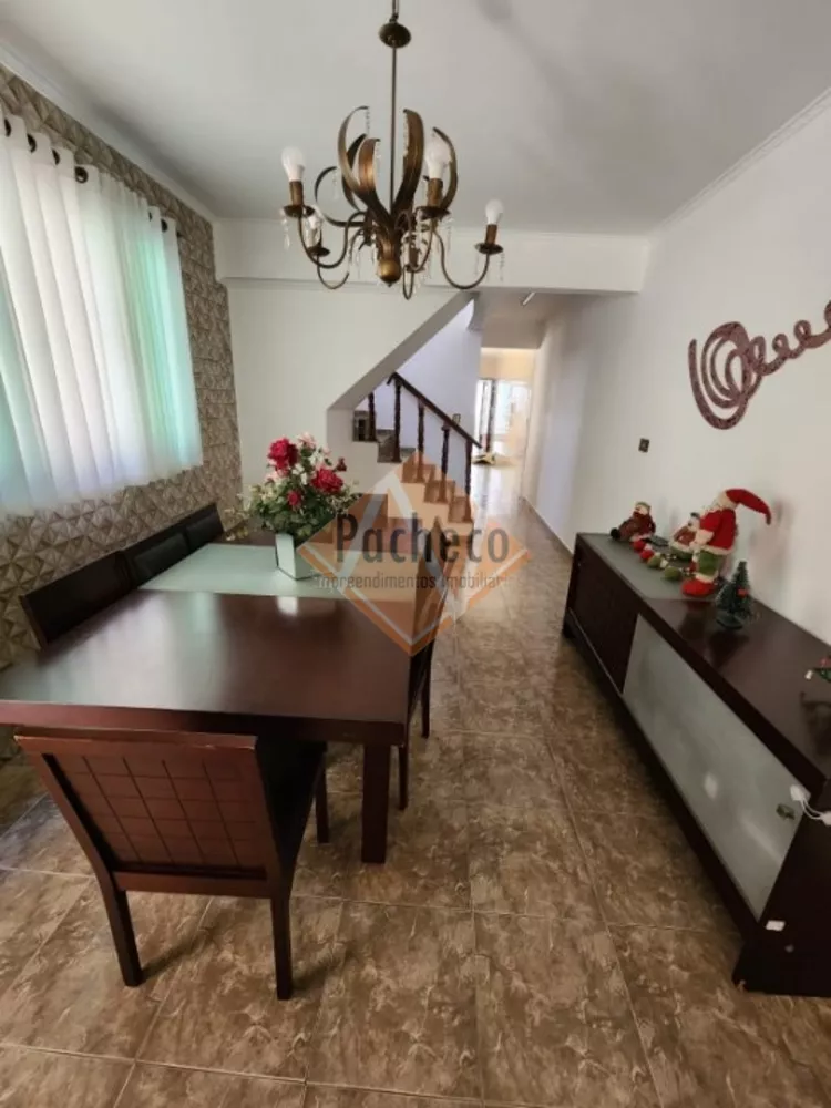 Sobrado à venda com 3 quartos, 232m² - Foto 3