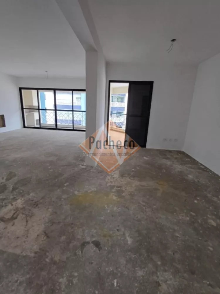 Apartamento à venda com 3 quartos, 151m² - Foto 1