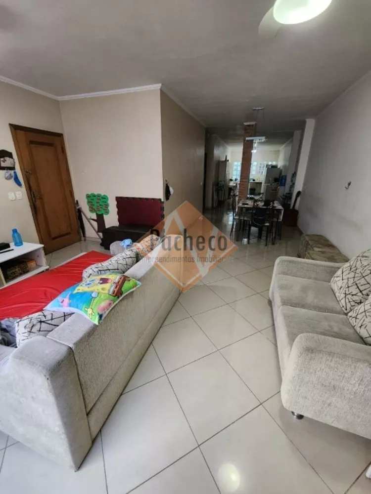 Casa à venda com 2 quartos, 320m² - Foto 4