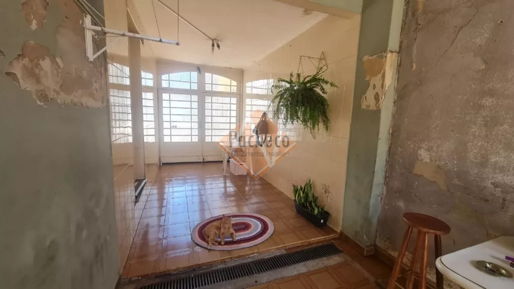 Casa à venda com 3 quartos, 200m² - Foto 1