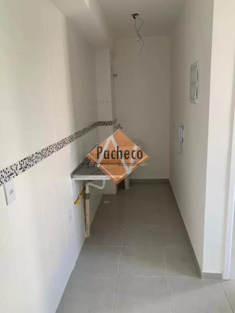 Apartamento à venda com 2 quartos, 40m² - Foto 8