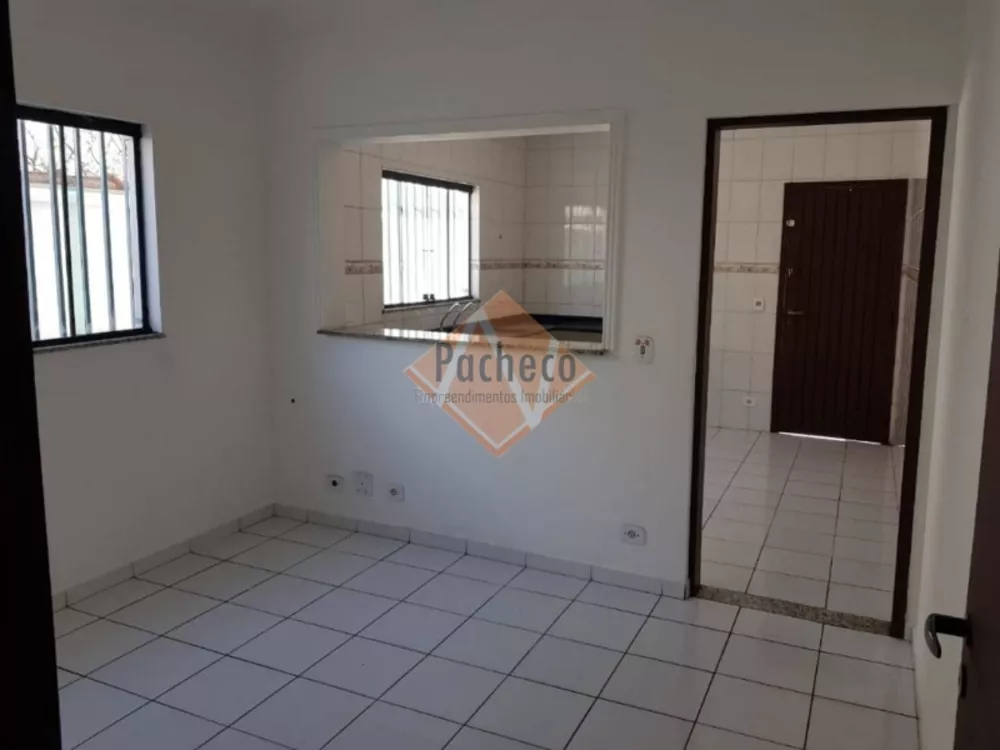 Sobrado à venda com 3 quartos, 200m² - Foto 3