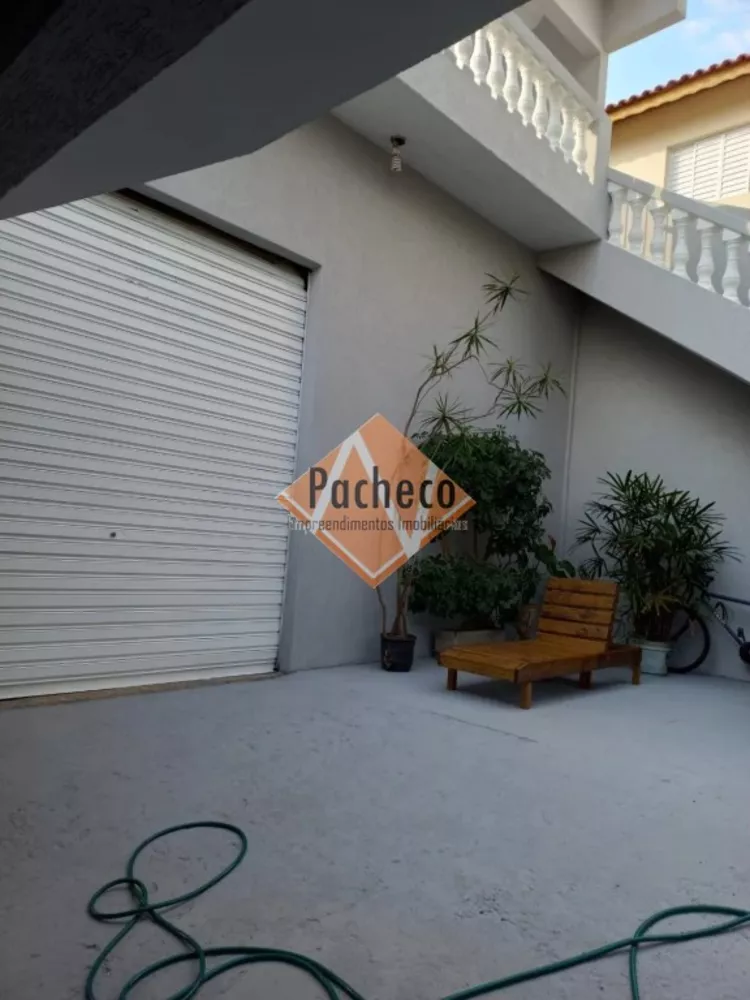 Casa à venda com 3 quartos, 145m² - Foto 4