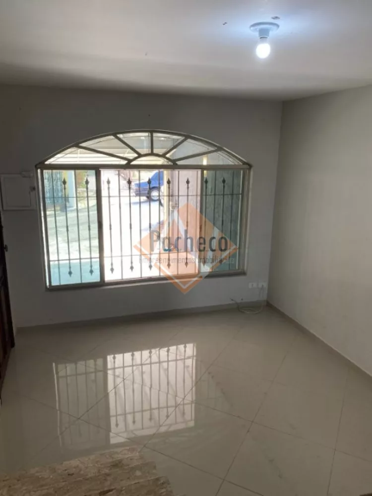 Sobrado à venda com 2 quartos, 141m² - Foto 2