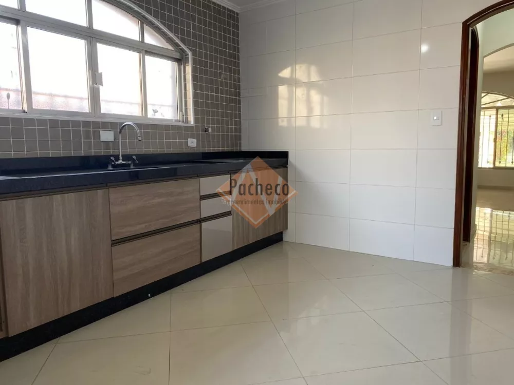 Sobrado à venda com 2 quartos, 141m² - Foto 4